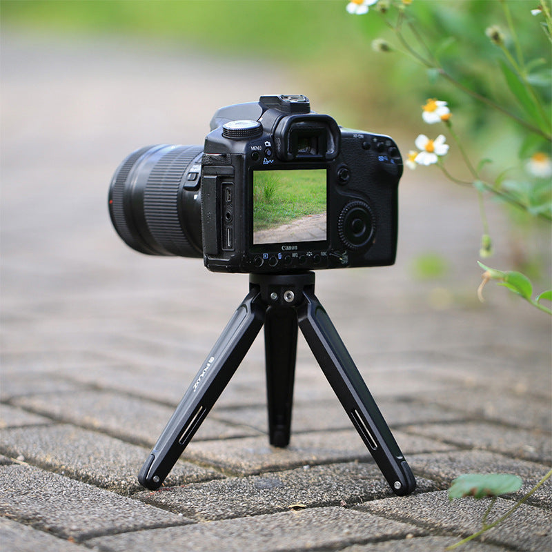 Mobile phone metal mini Desktop tripod